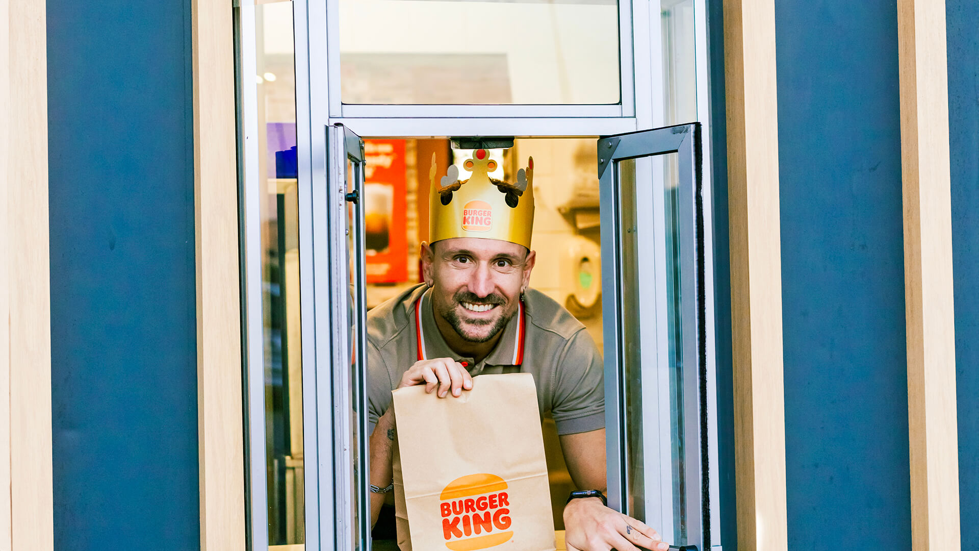 ukra king delivering burger king